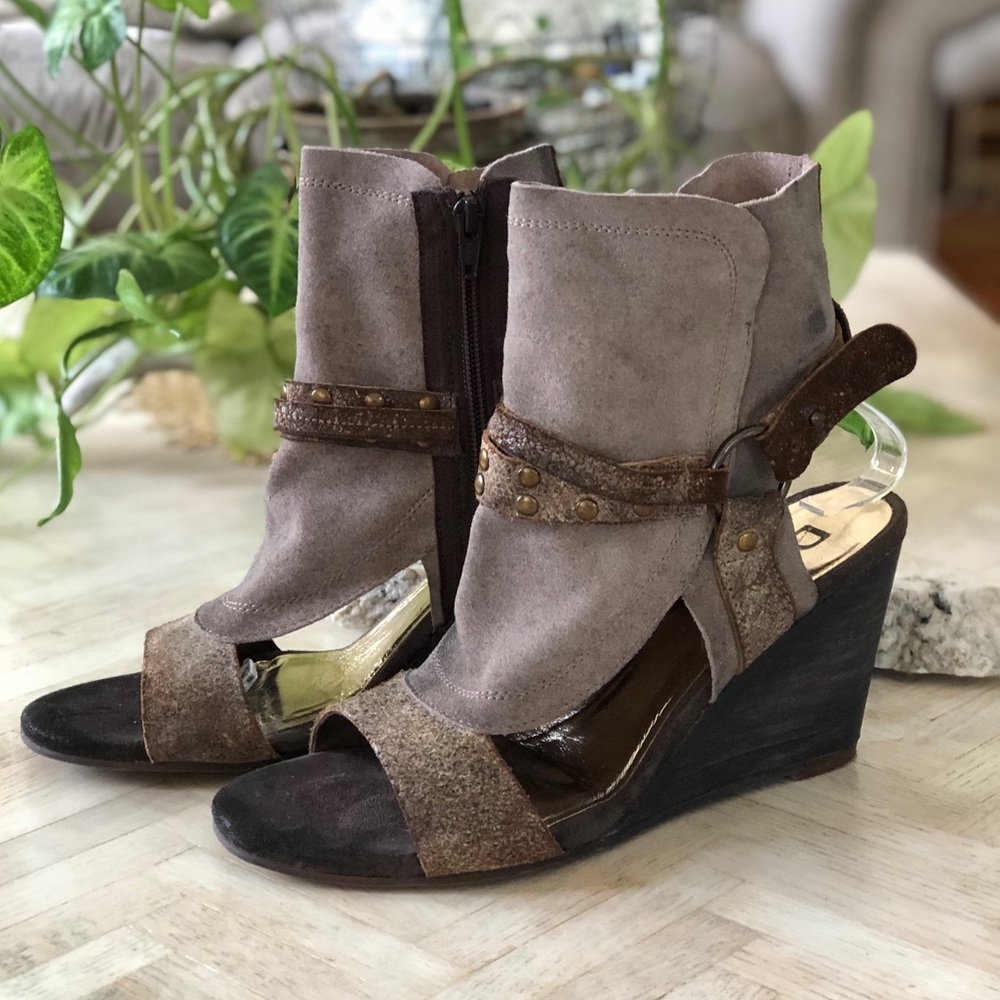 DIBA True Italian Love Suede High Ankle Sand